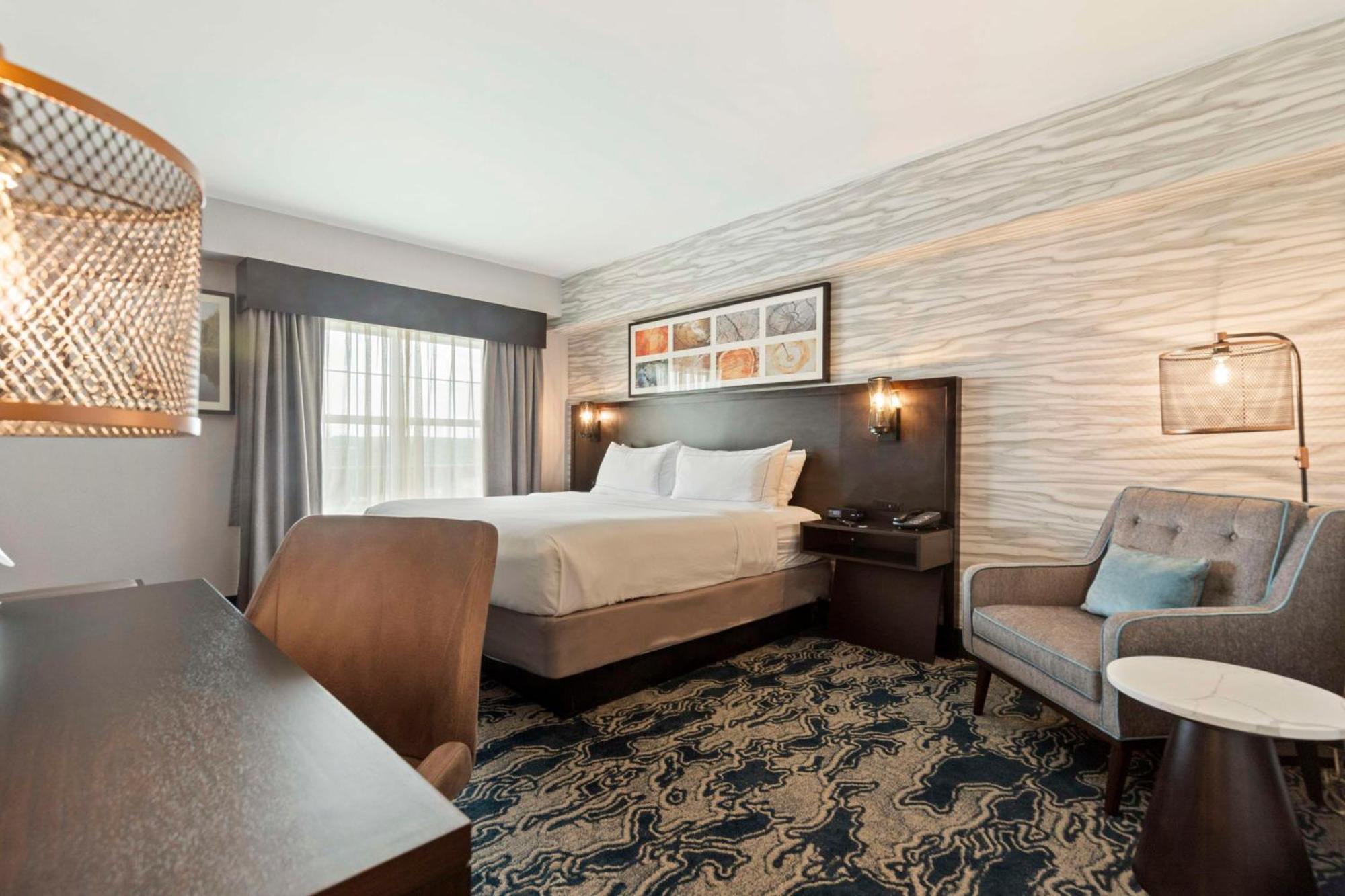 Отель Doubletree By Hilton Front Royal Blue Ridge Shadows Экстерьер фото
