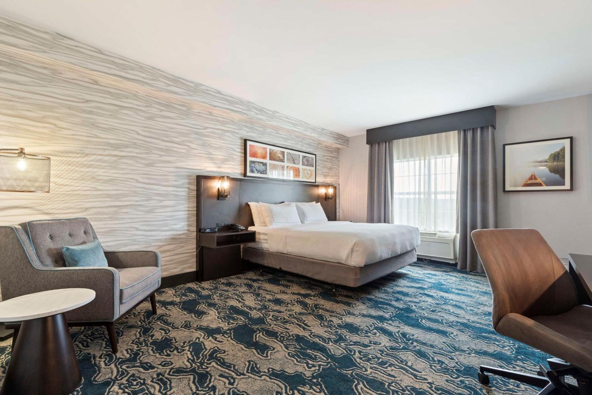 Отель Doubletree By Hilton Front Royal Blue Ridge Shadows Экстерьер фото
