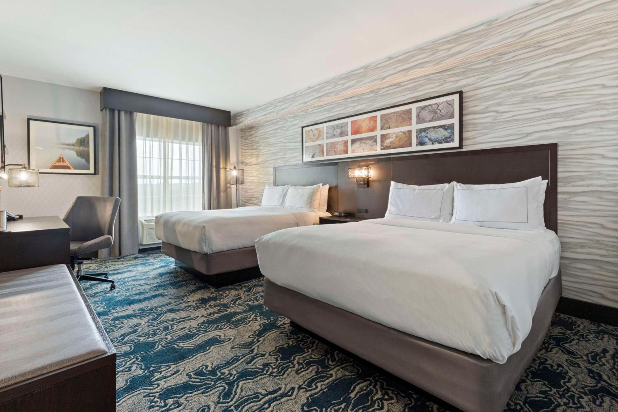 Отель Doubletree By Hilton Front Royal Blue Ridge Shadows Экстерьер фото