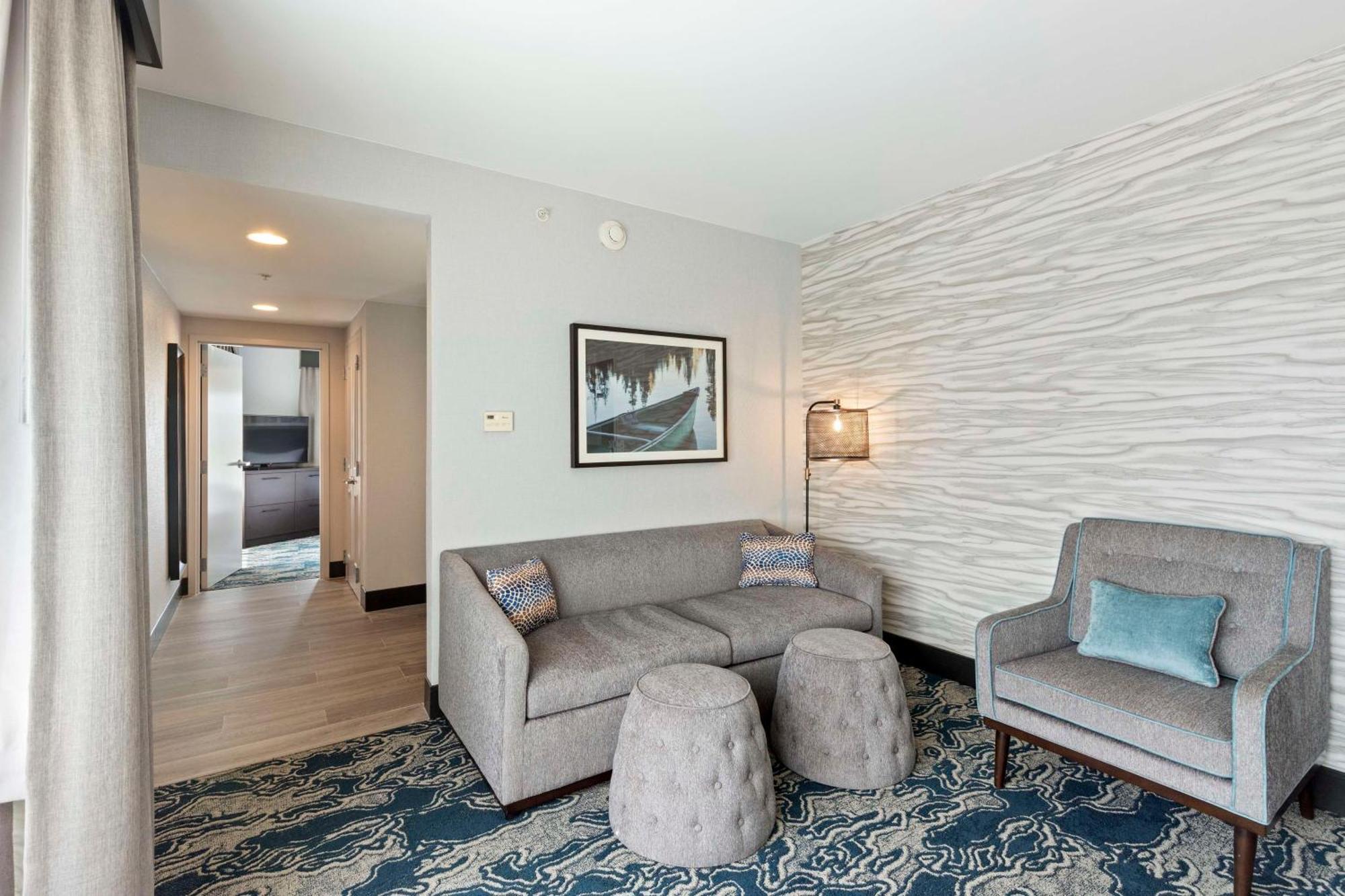 Отель Doubletree By Hilton Front Royal Blue Ridge Shadows Экстерьер фото