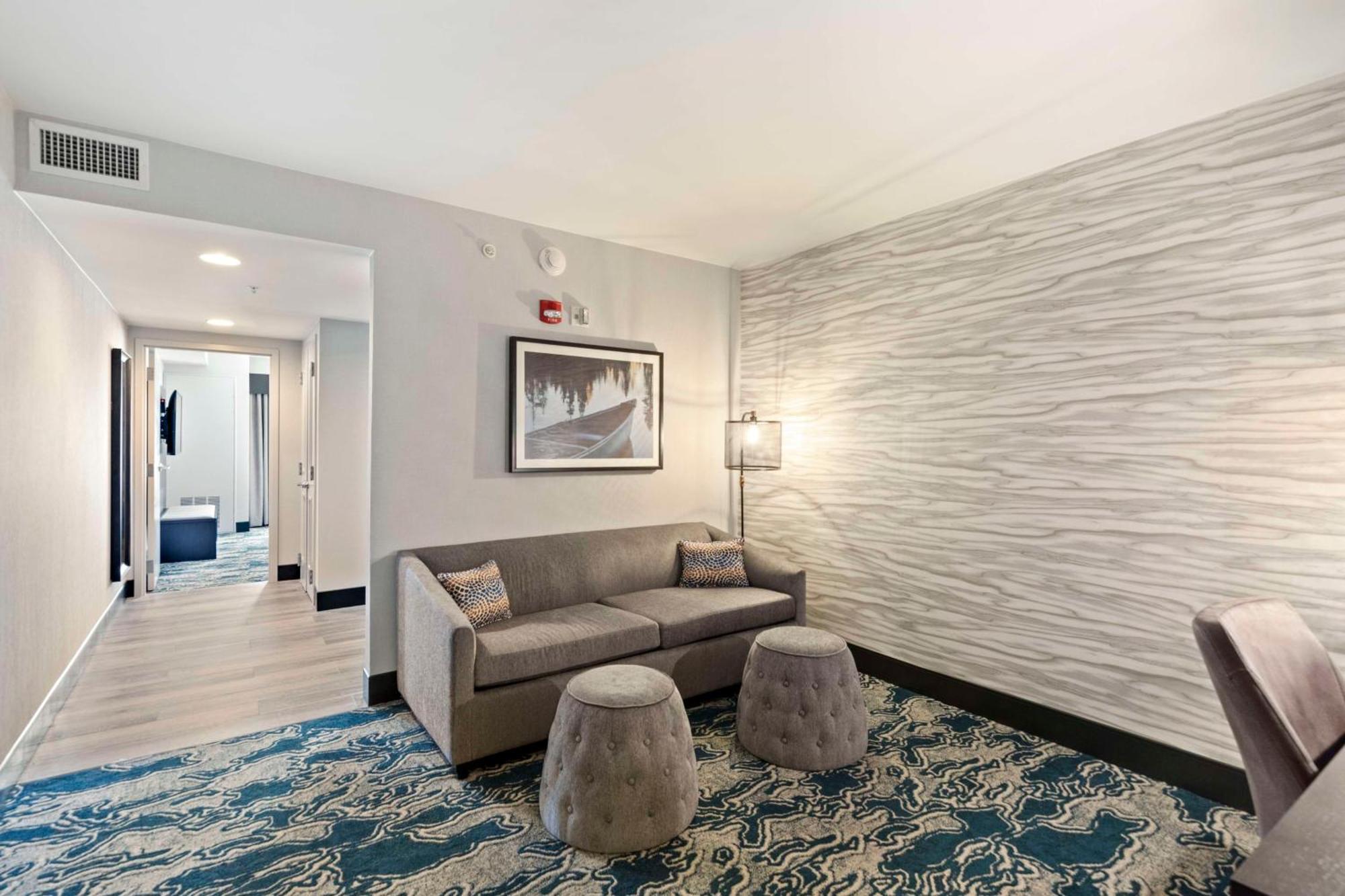 Отель Doubletree By Hilton Front Royal Blue Ridge Shadows Экстерьер фото