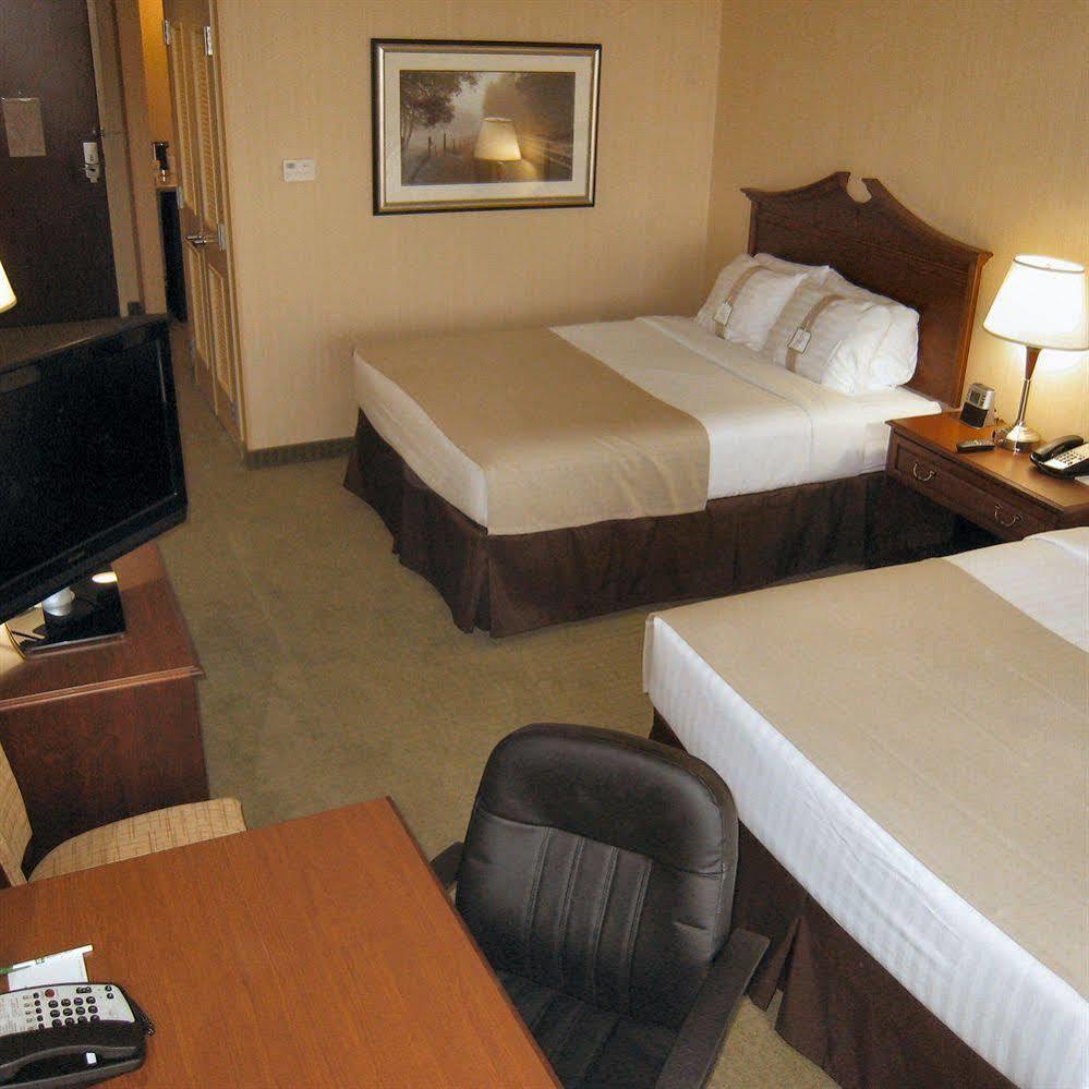 Отель Doubletree By Hilton Front Royal Blue Ridge Shadows Номер фото